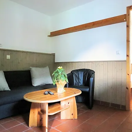 Farm Situated Next To The Kellerwald-edersee National Park With A Sunbathing Lawn Διαμέρισμα