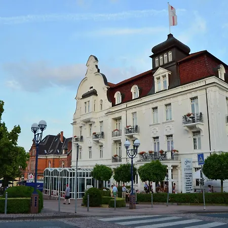 Farm Situated Next To The Kellerwald-edersee National Park With A Sunbathing Lawn Διαμέρισμα