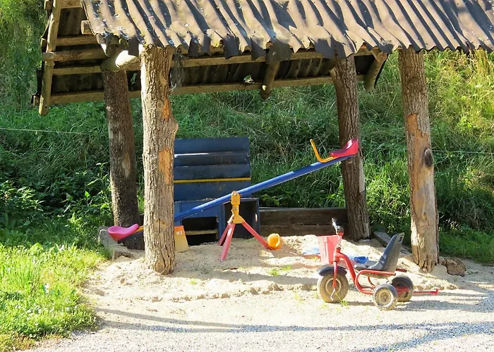 Farm Situated Next To The Kellerwald-edersee National Park With A Sunbathing Lawn דירה